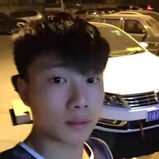 熊先森.
