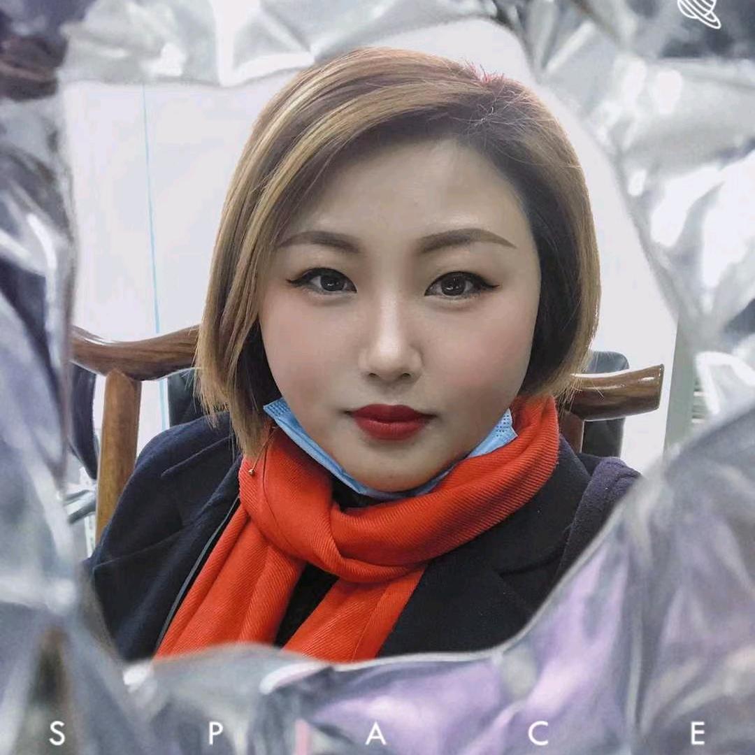 李华英