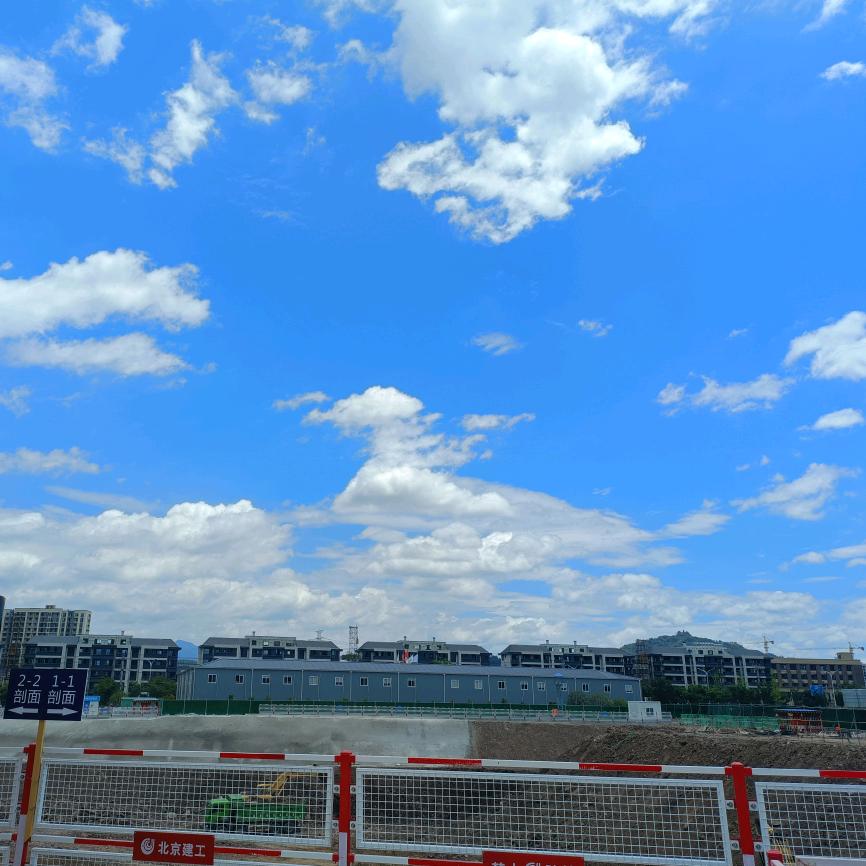 张弛有度展风采，飞跃前行创辉煌。