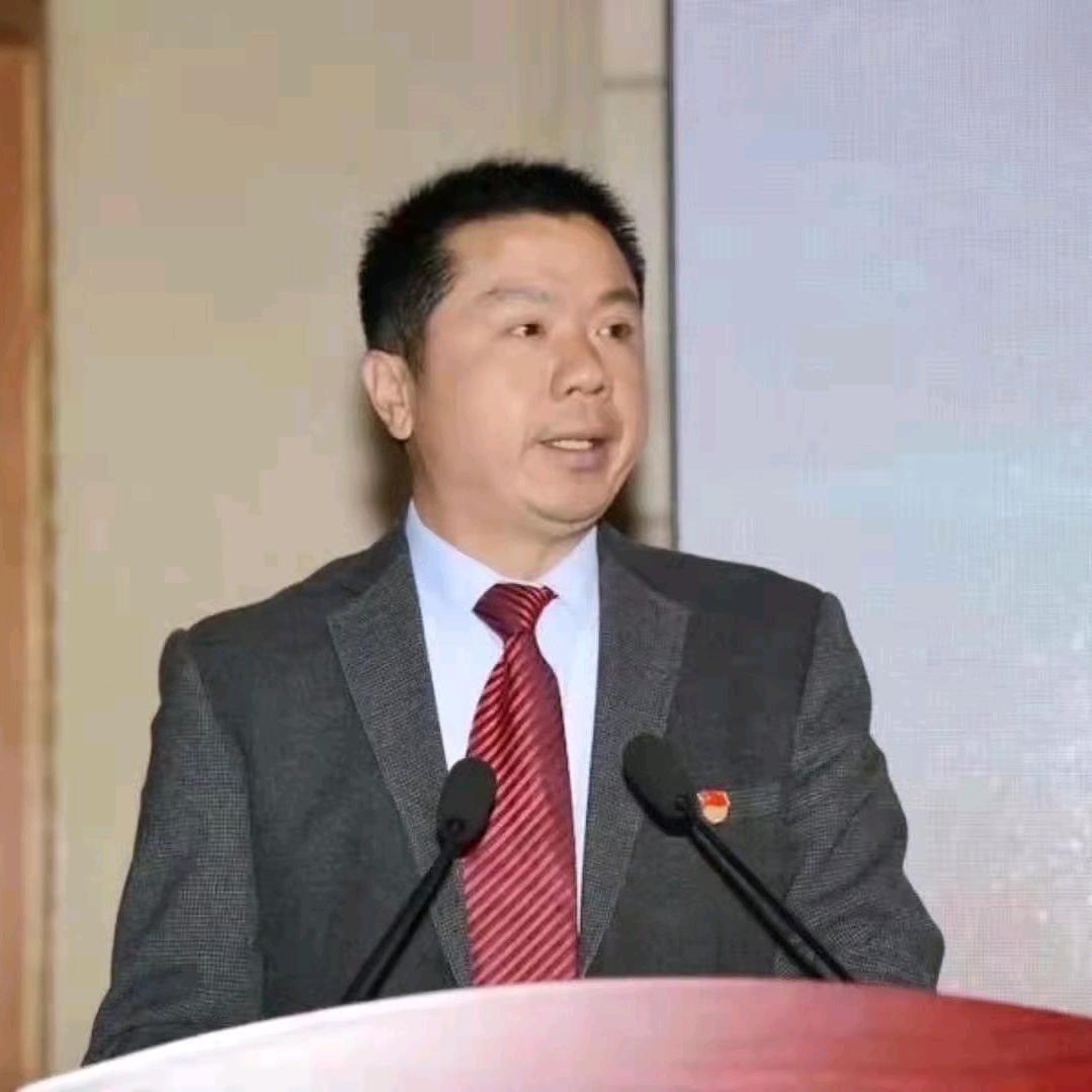 全国劳模曾伟