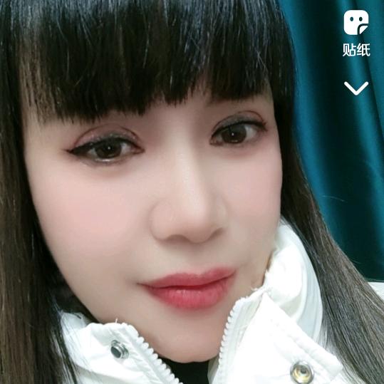 蓝天白云女神