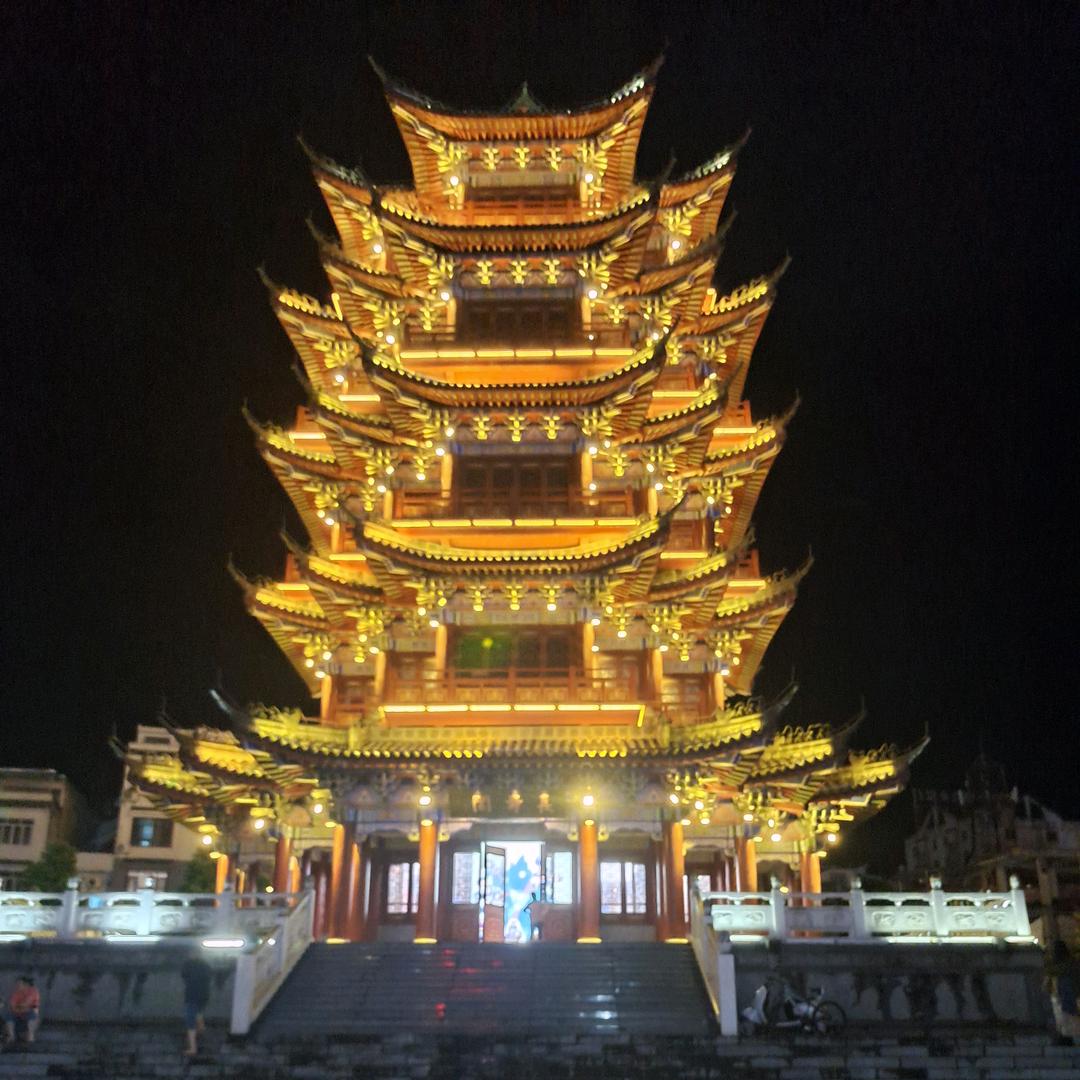 低调做人，明理做事