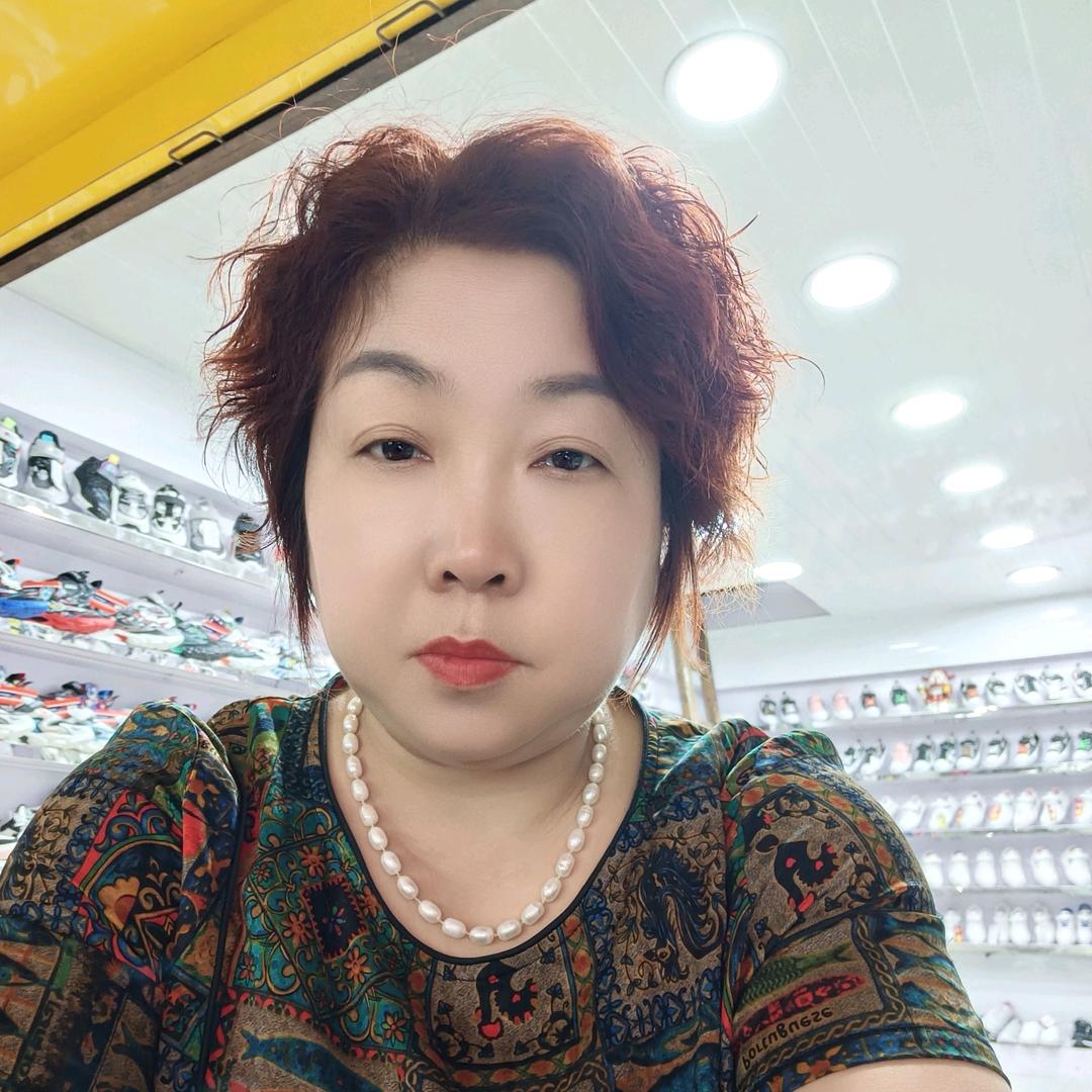 张满青《幸福一家人》