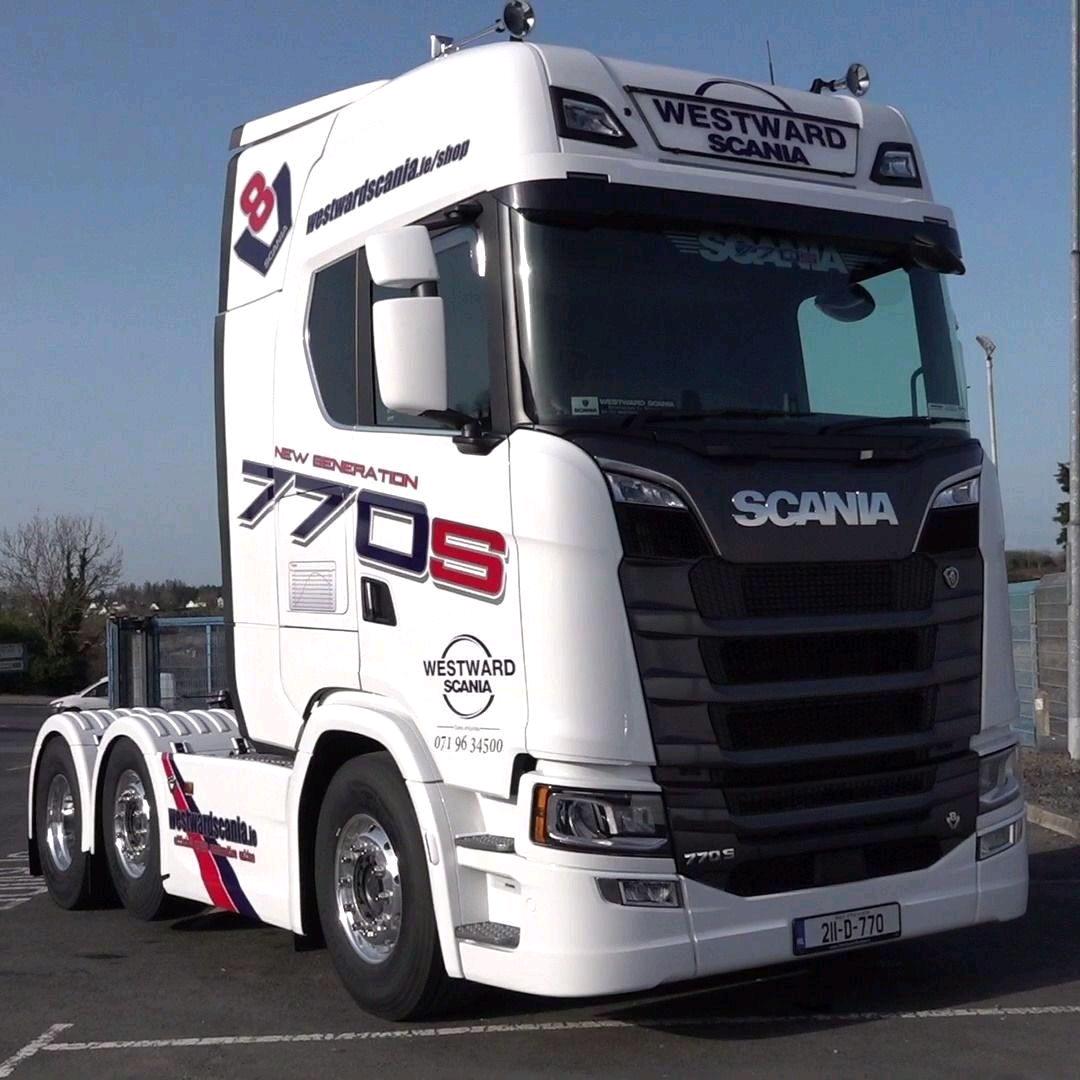 卡卡人生冲冲冲过