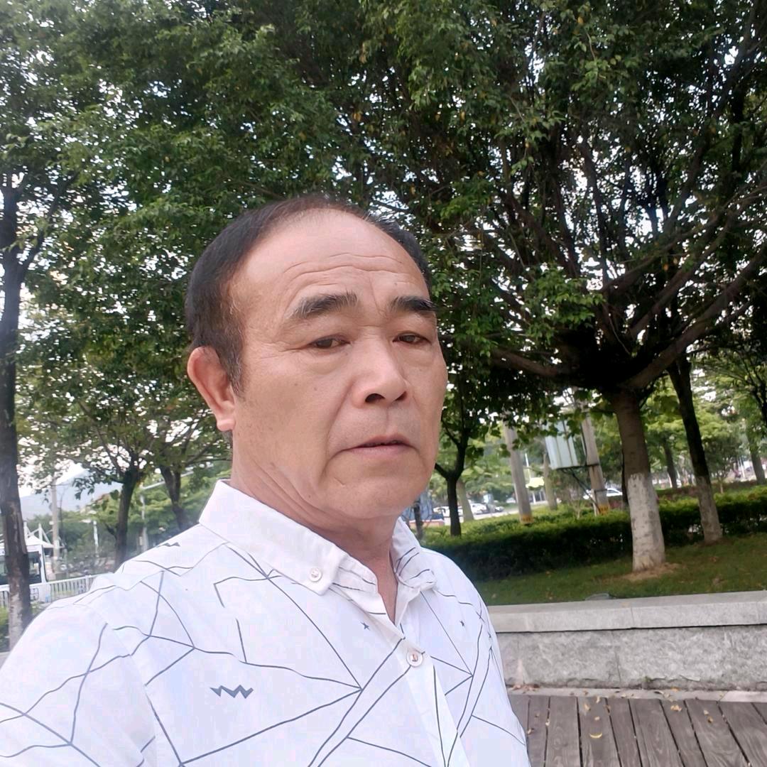 吴哥每晚6点18分