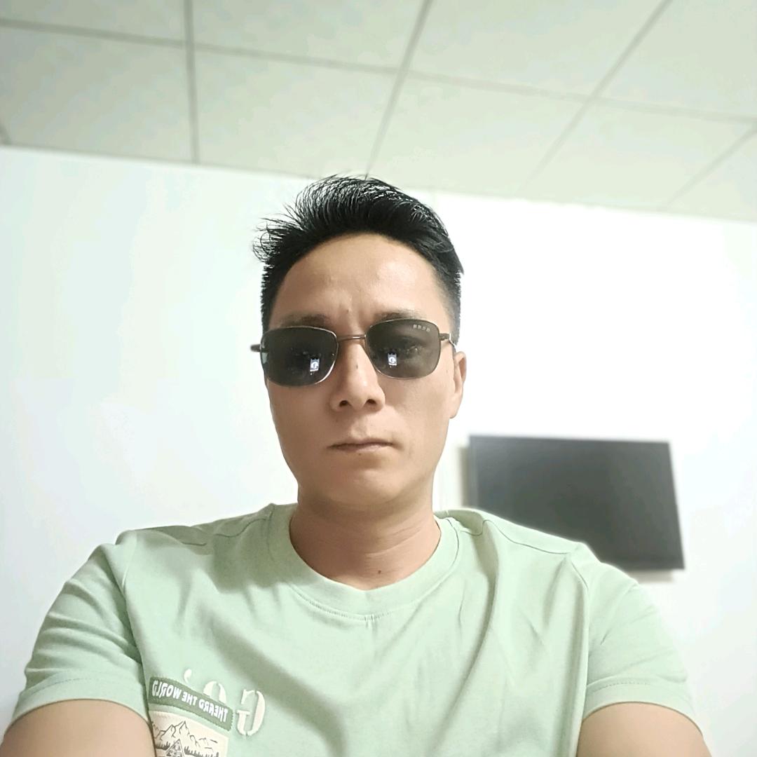 80后单身哥