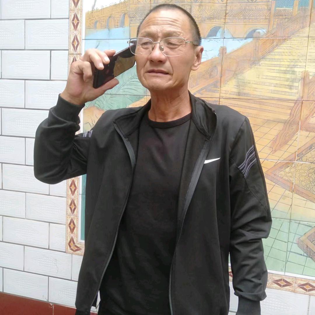 皮衣大哥