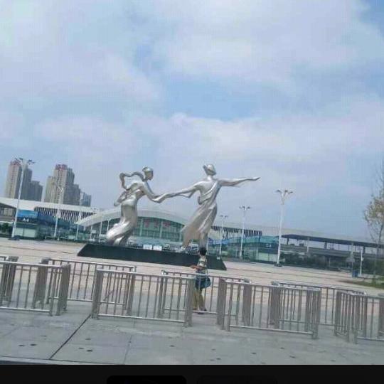 淡然一笑！！