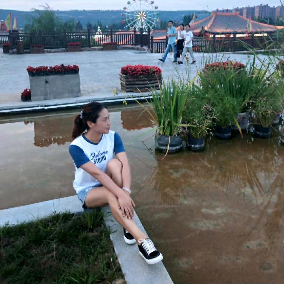 卖烧饼的女女