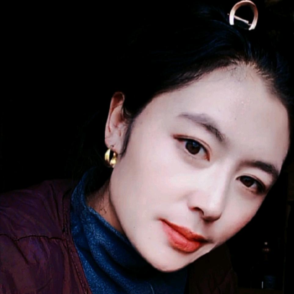 雪山姑娘。