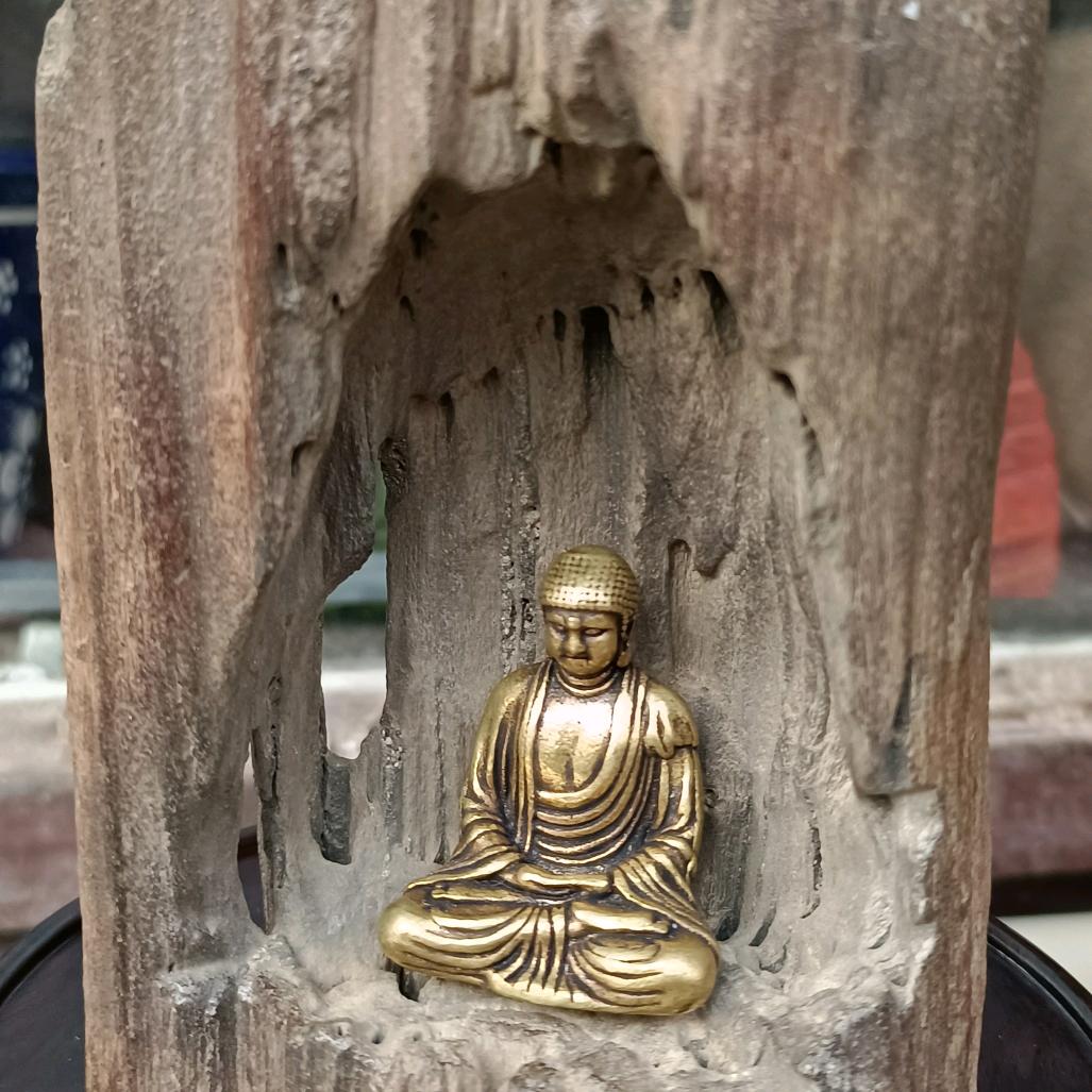潘