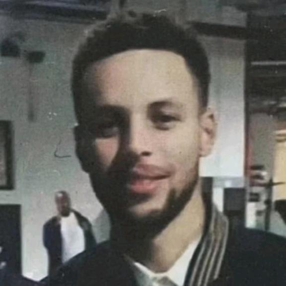 借什么月借我两百块