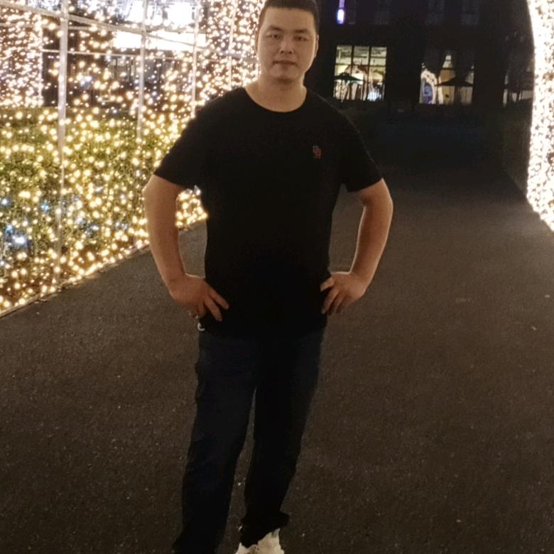 平湖水电工小郭