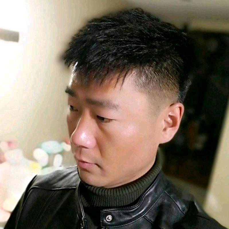 霸道总裁👉请叫我三哥🇨🇳