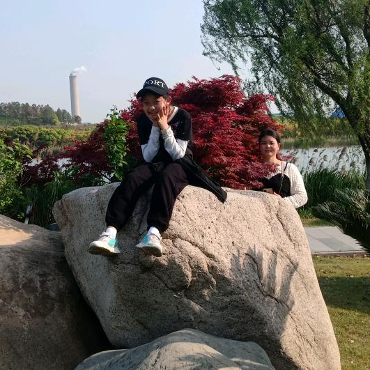 想你的时候，只能问月亮