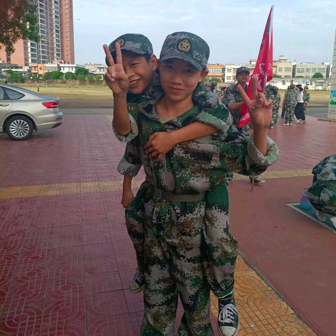 黑山羊亚军养殖场