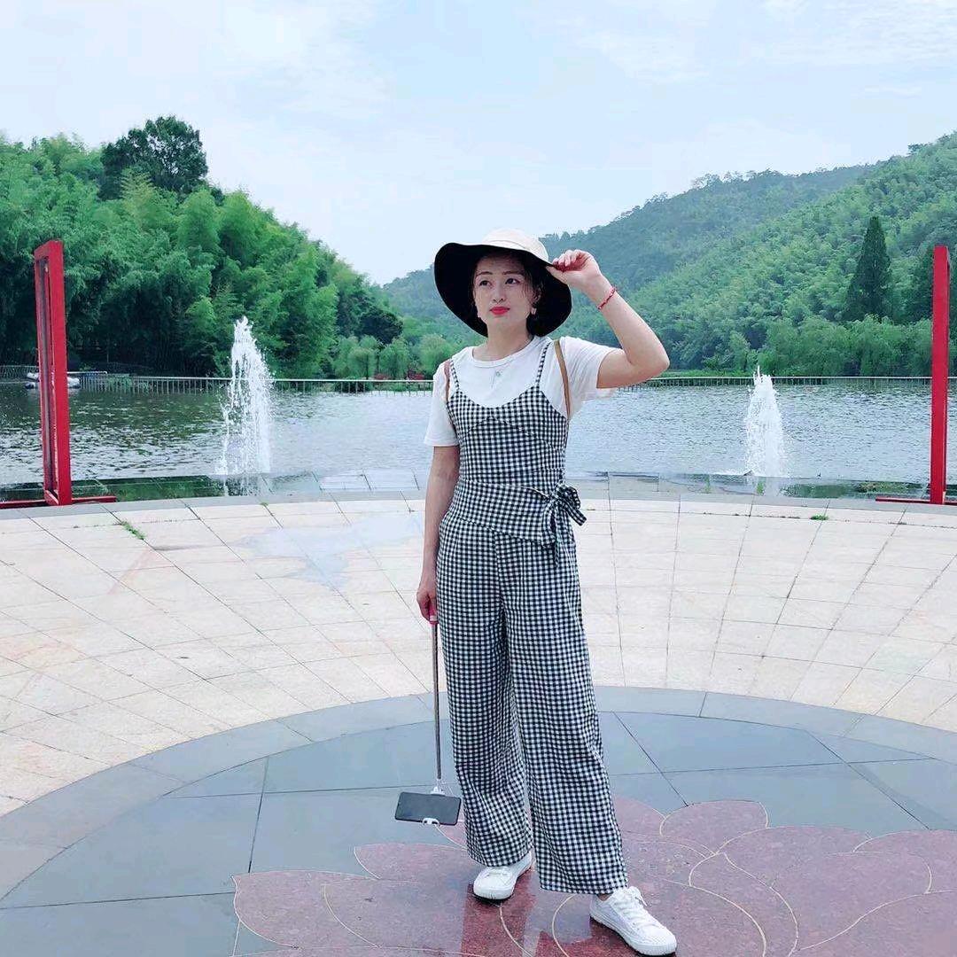 喂、吶小妞