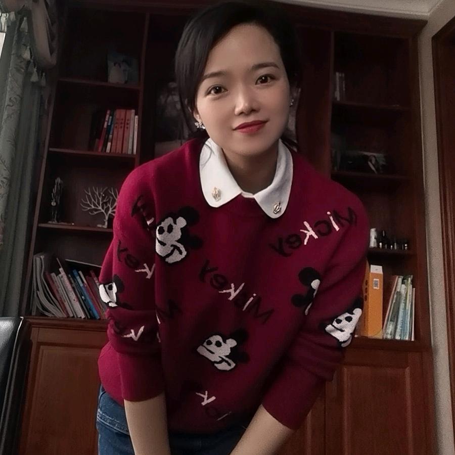 在柳州开现烤面包店母婴用品店的彩姐