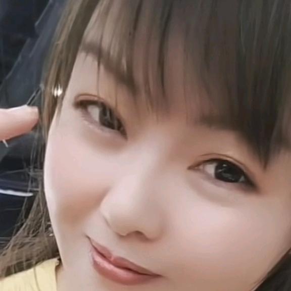 开心九妹小号~每天下午2点开播
