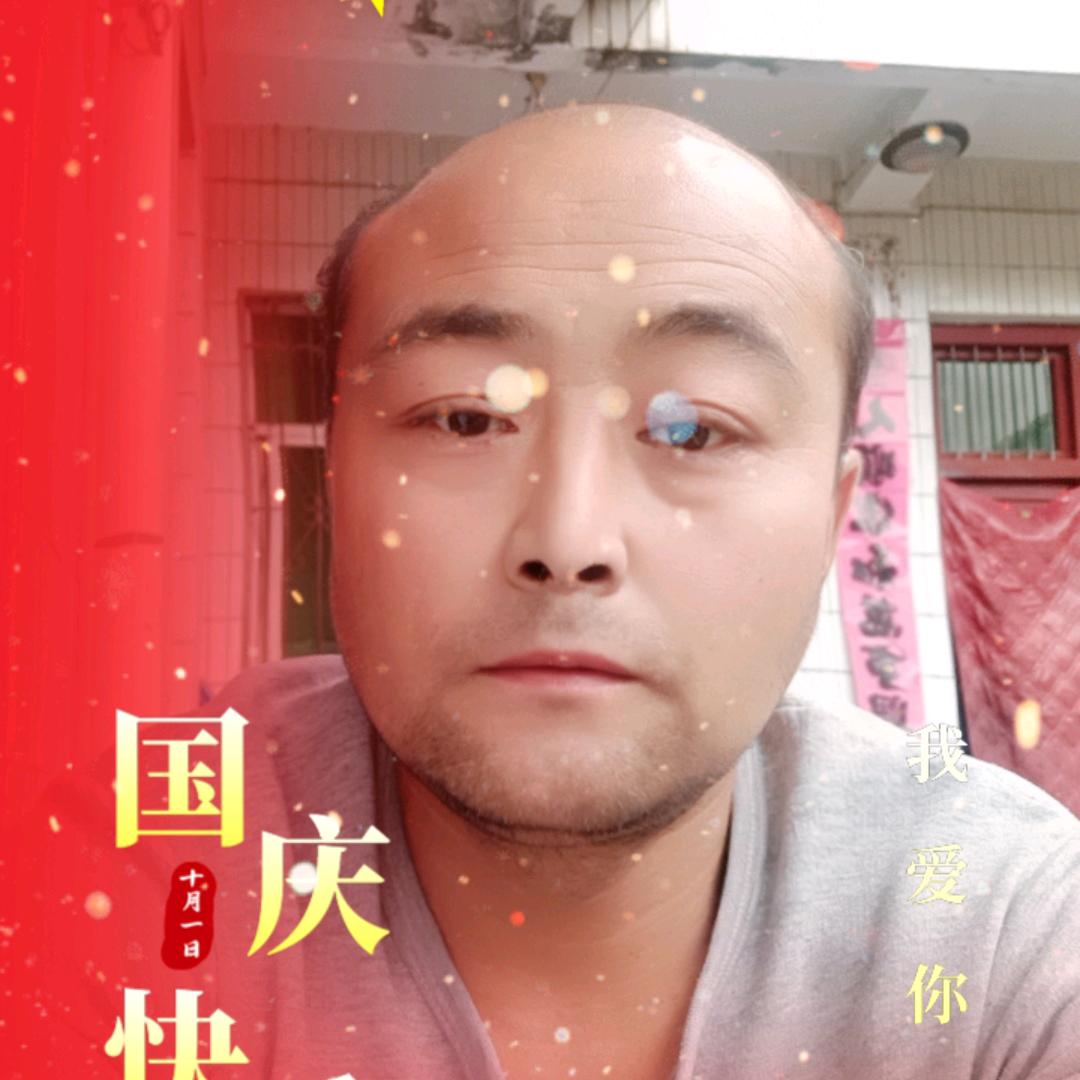 董亚平
