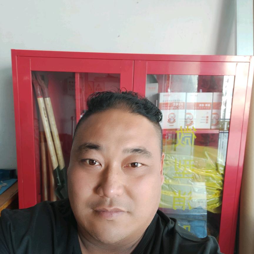 李喜孟，回族流动包桌，租赁瓷器，