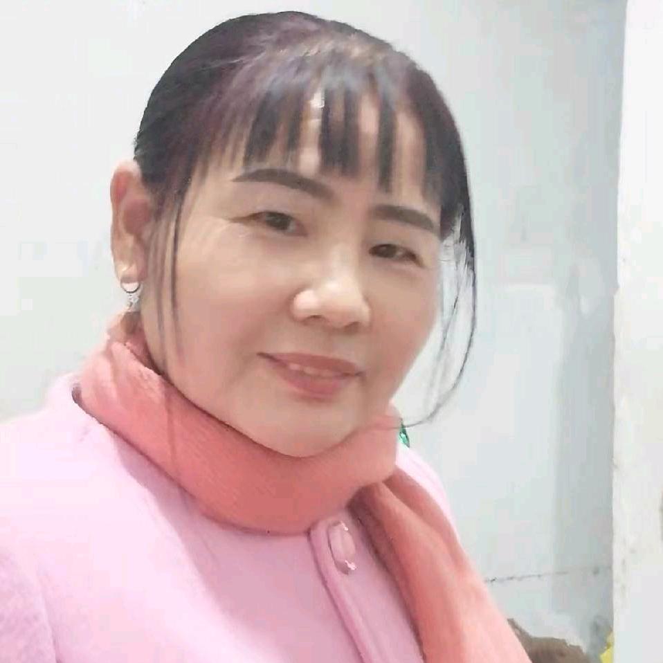 杨芳，