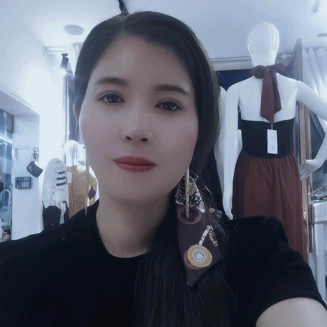 佳丽服装店