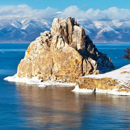 五哥( っ'-')╮ =͟͟͞͞🏀