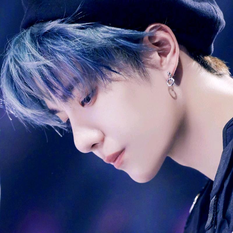 强颜欢笑(星辰之海)