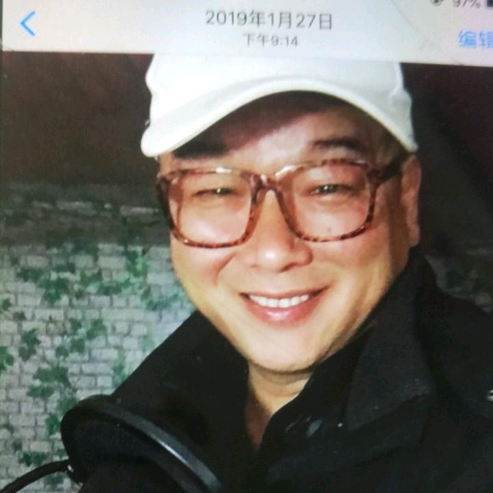 忠廉志伟