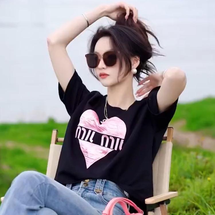 华美娜精品女装