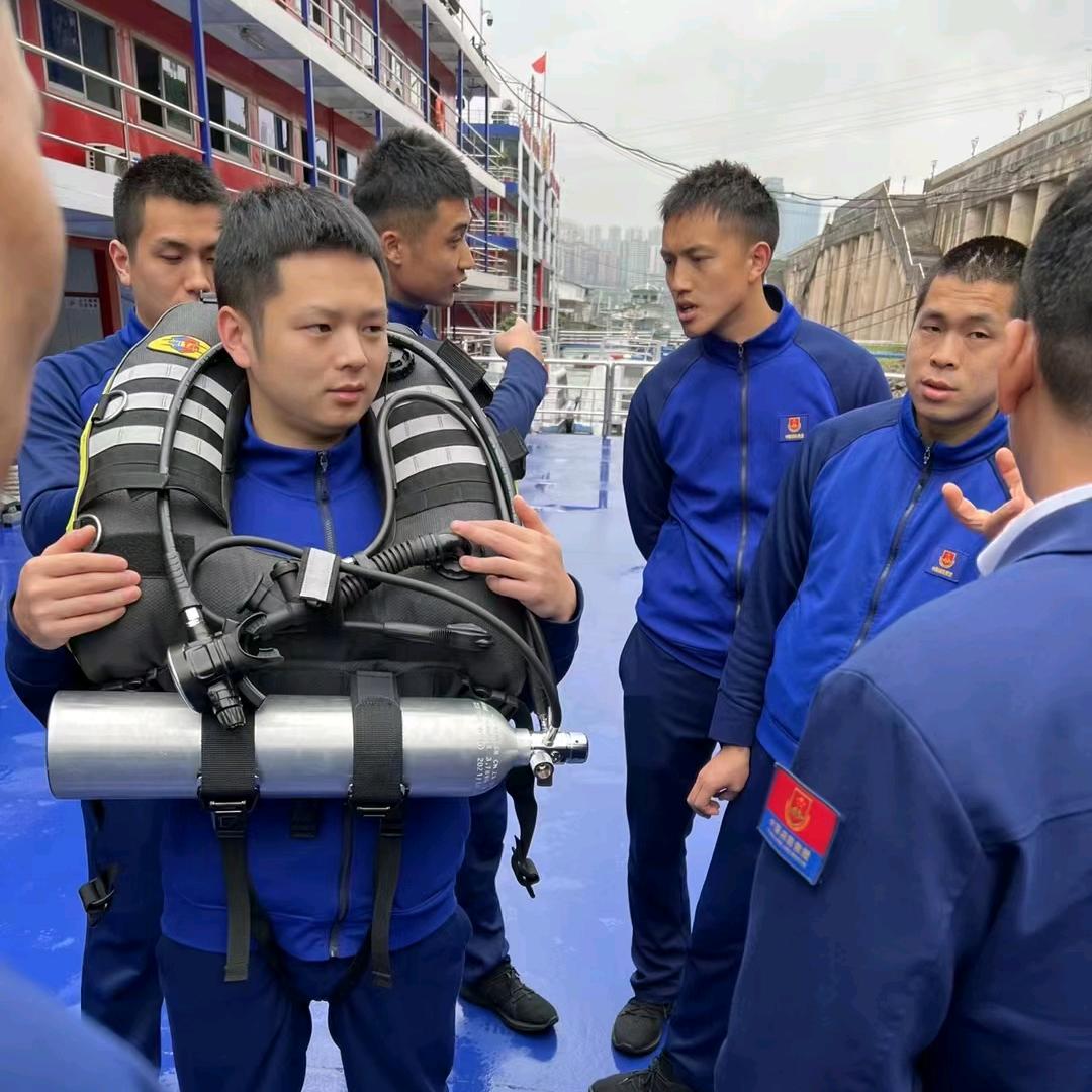 叶泰然尊敬的父亲大人