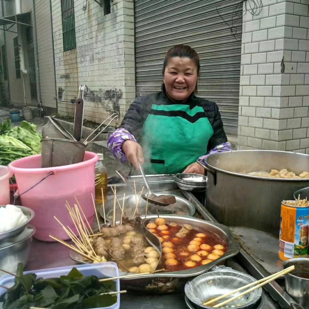 岗尾莲姨牛杂（肇庆老字号牛杂）