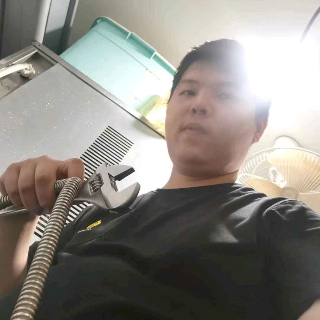 业余鹏（我爱送团餐）