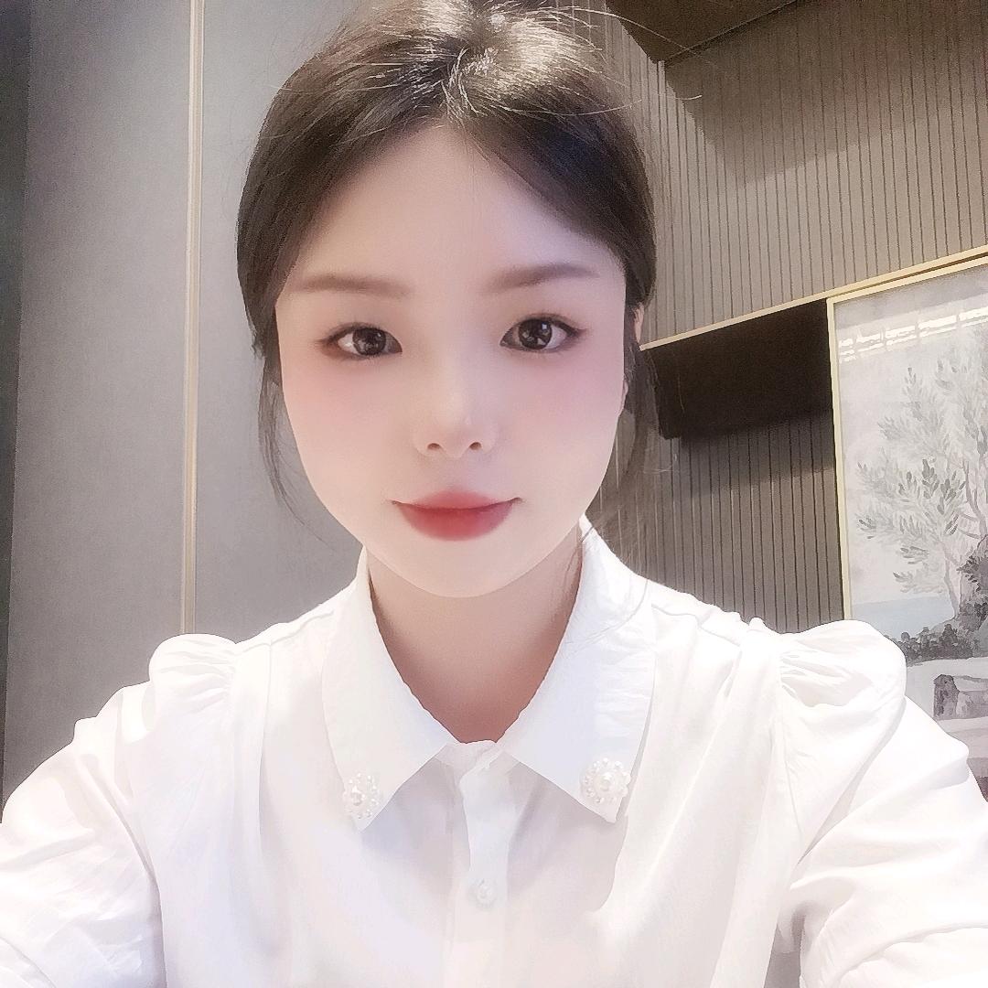 她姓吴