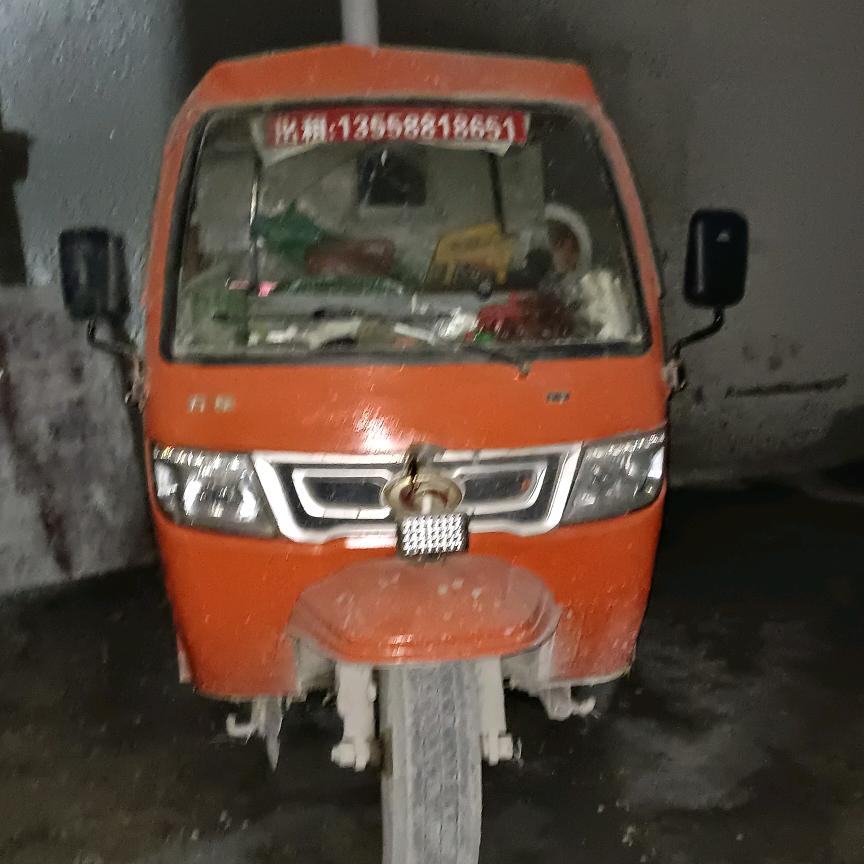 六月汉(工程三轮车出租)