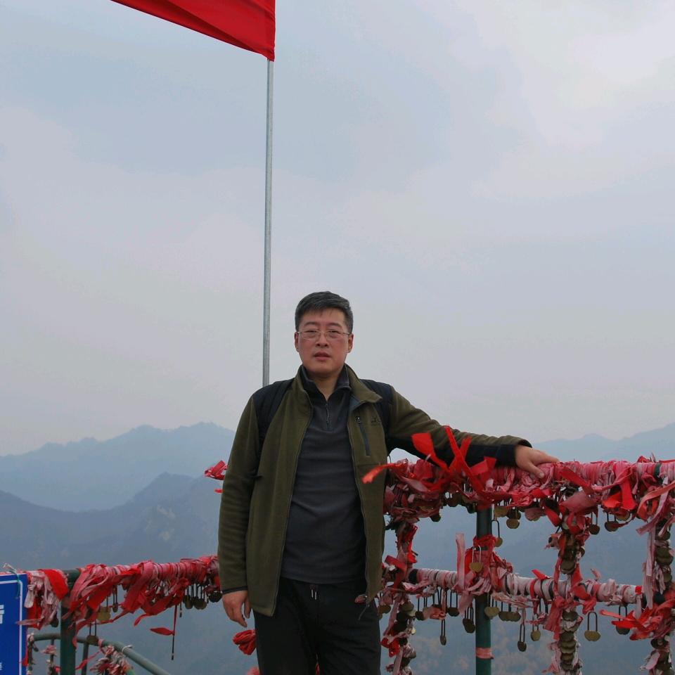 新能源车演说领跑者