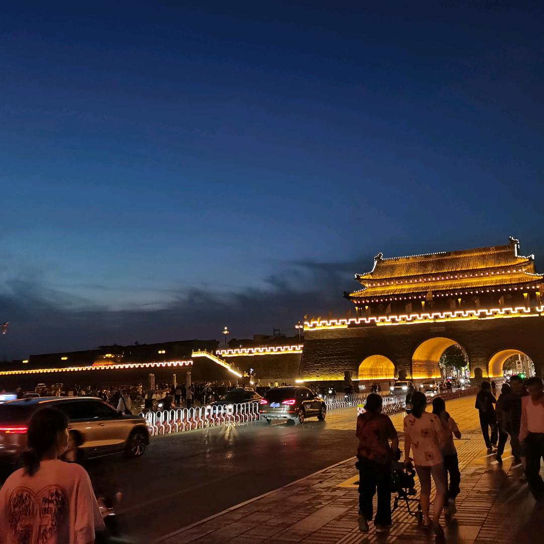 路路.