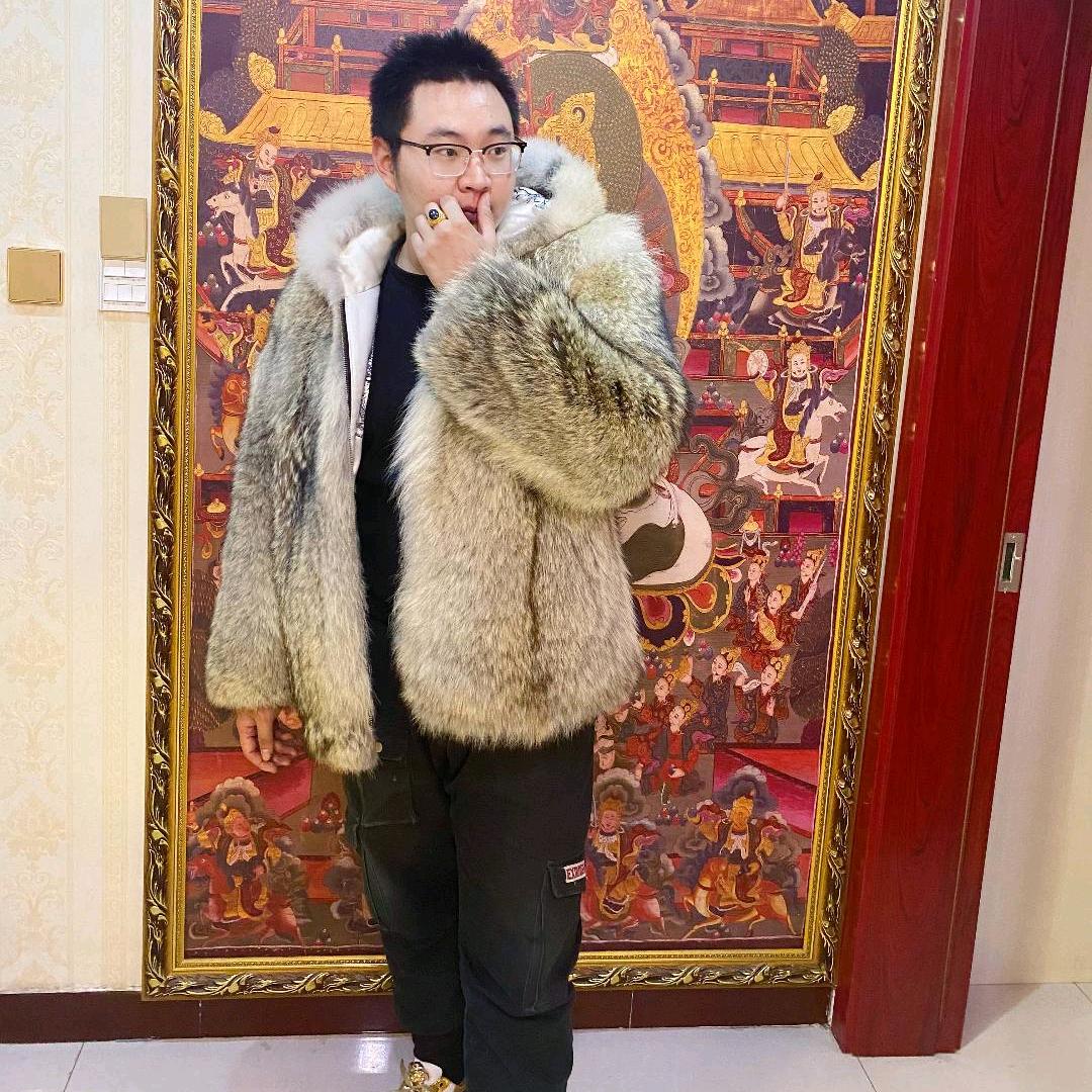 雲轻皮草手艺人—狼皮大衣