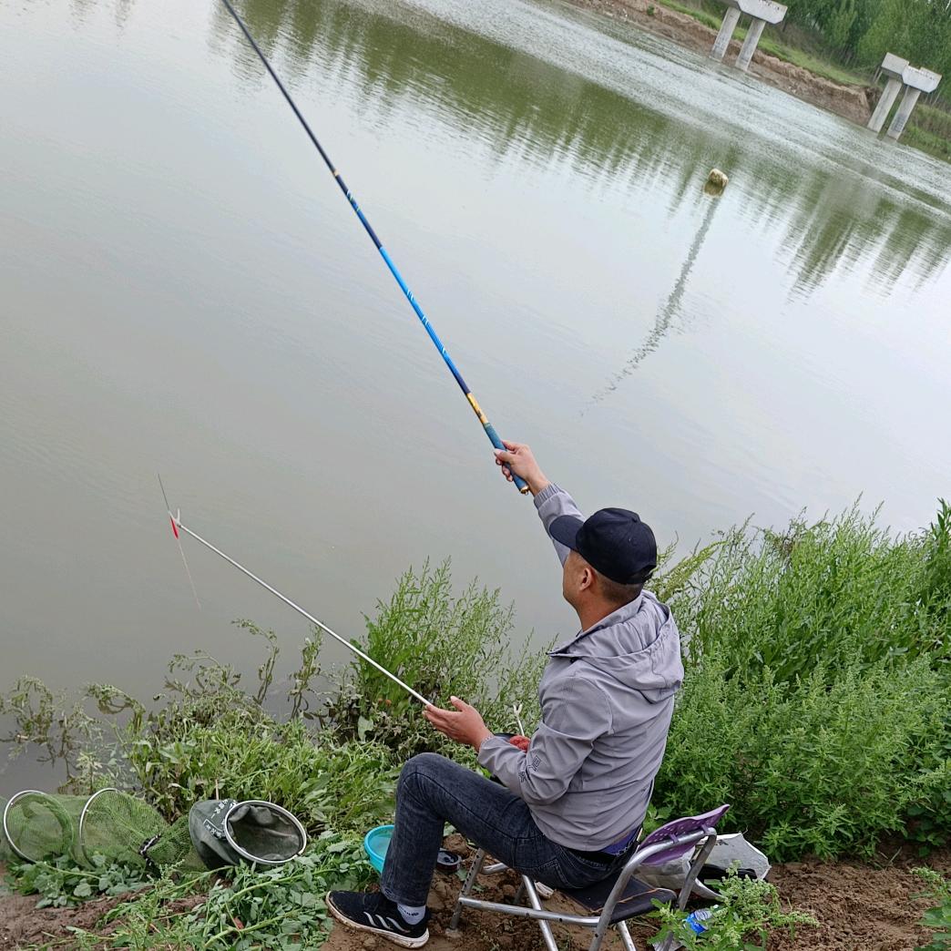 杜勇钓鱼