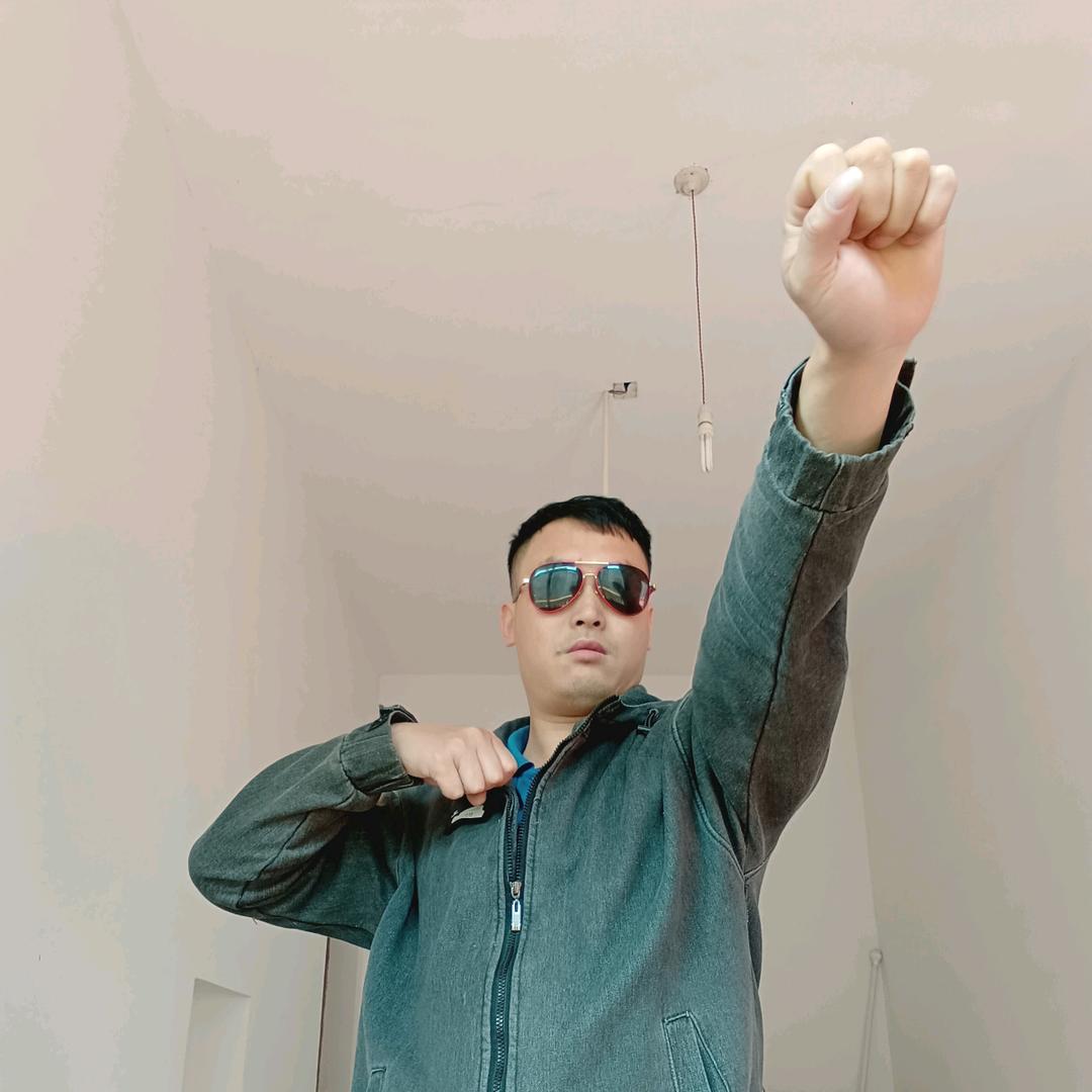 刘兴叉车司机