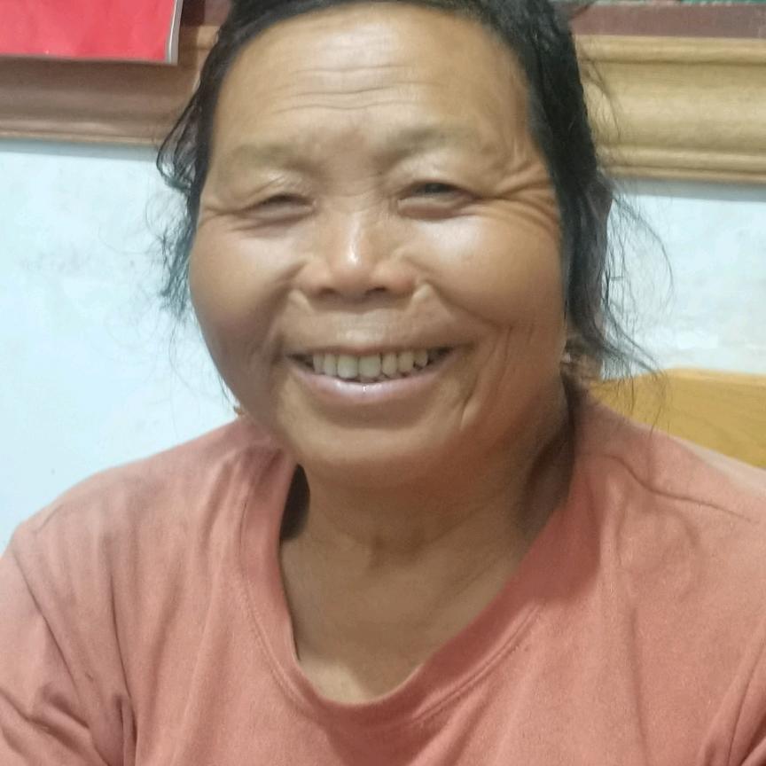杨碧，开开心心