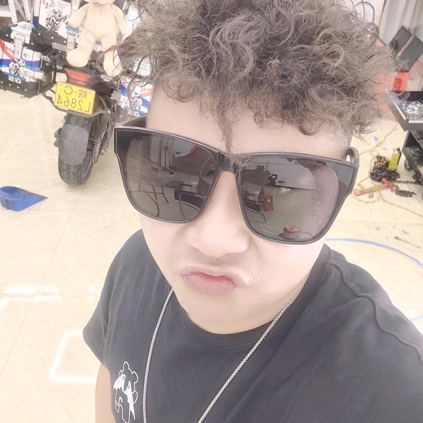 東東在不？　　　　　　 　　　　  🪳