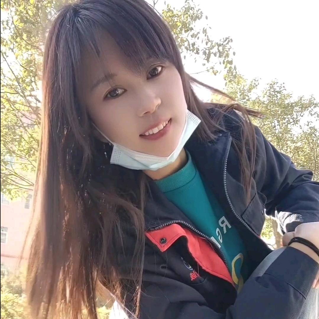 《丽伟》