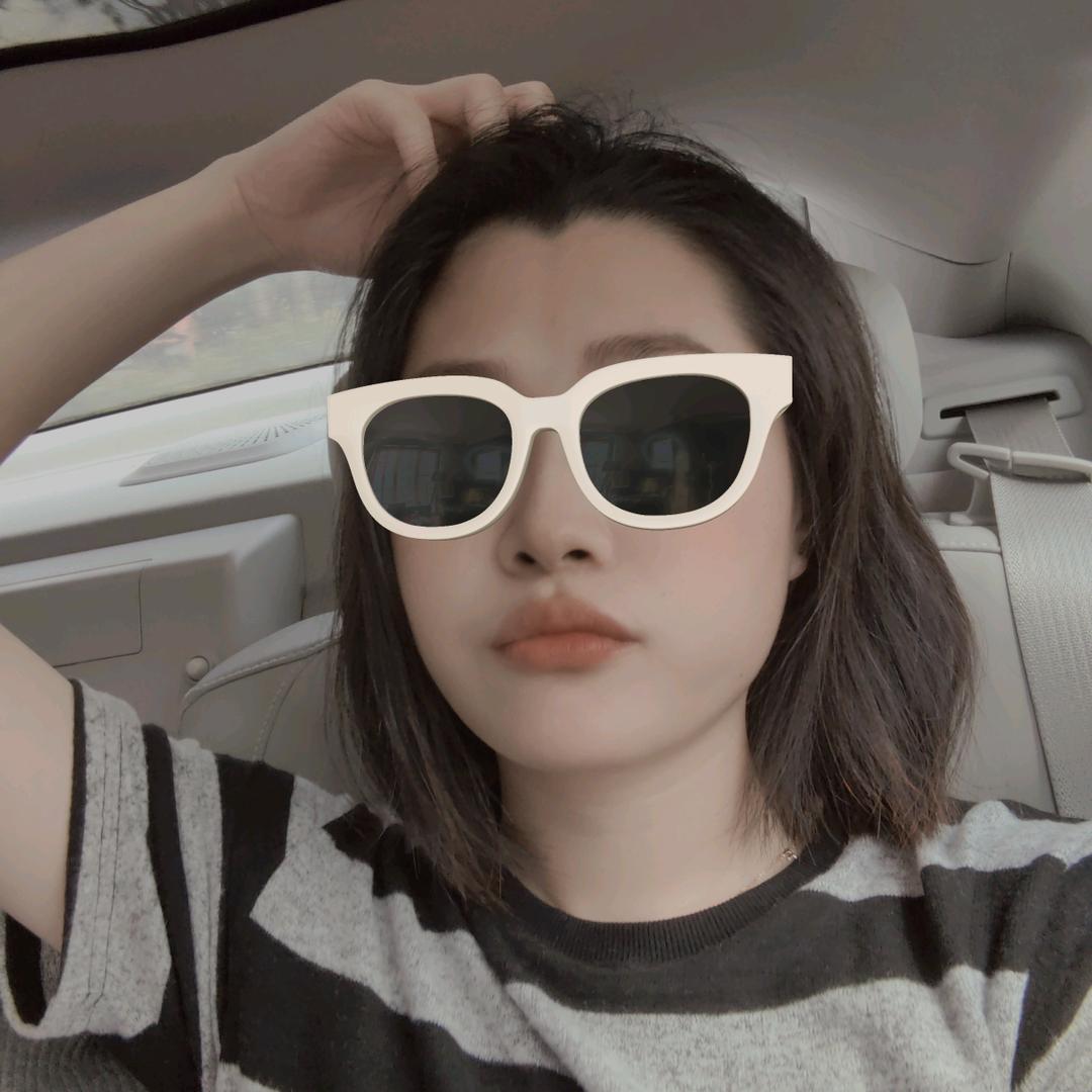 爱吃葱油扇贝的白护法头像