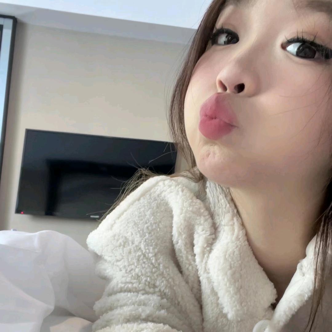 菜菜ovo