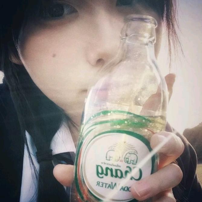 这个草莓有点甜