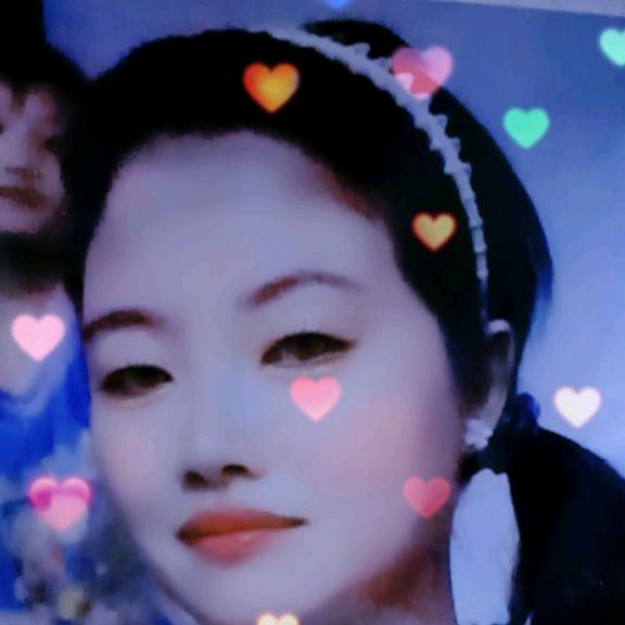 阳光爱笑的女人