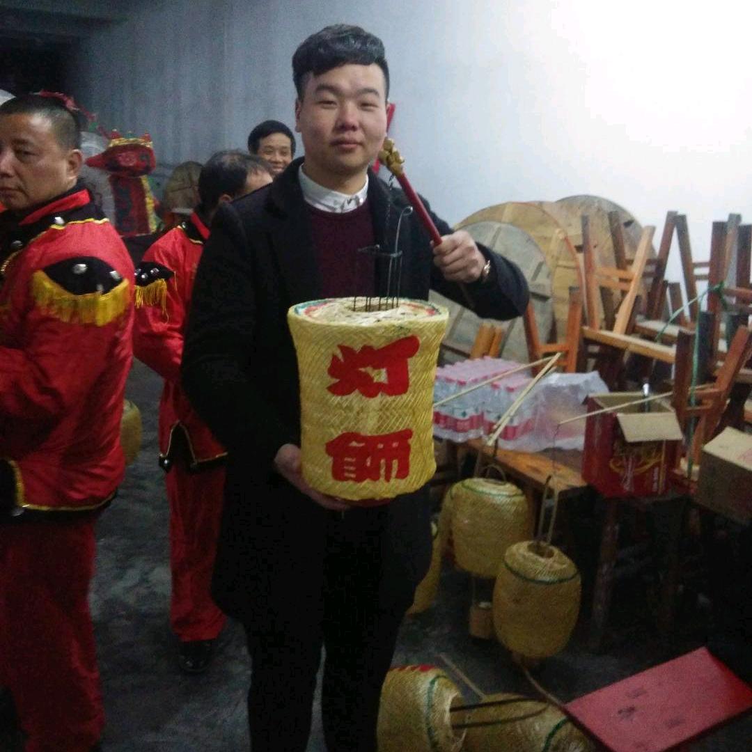 阿鹤拍龙灯（龙船）