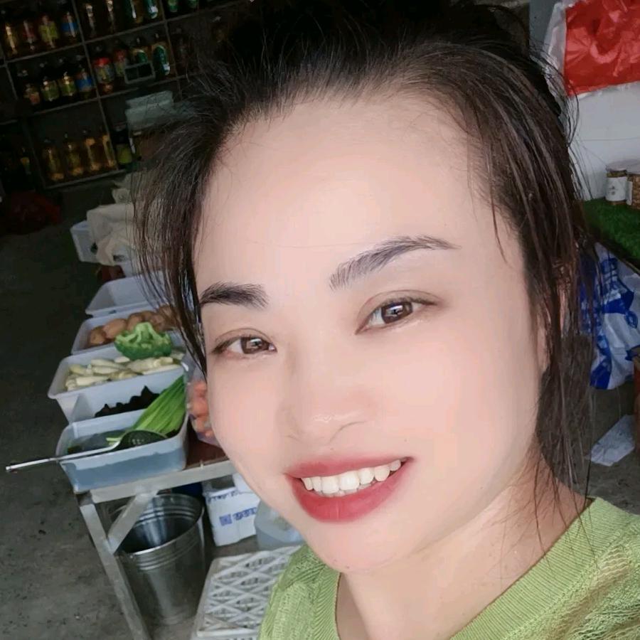 杨梓-鄱阳菜店+纯手工制作-操景琴